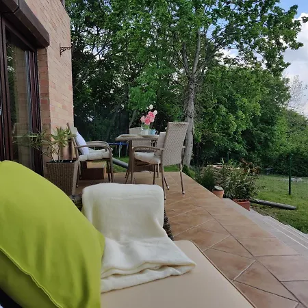 Apartment Krisztina Vendeghaz - Kueloenallo - Itt Csak Ti Vagytok *
