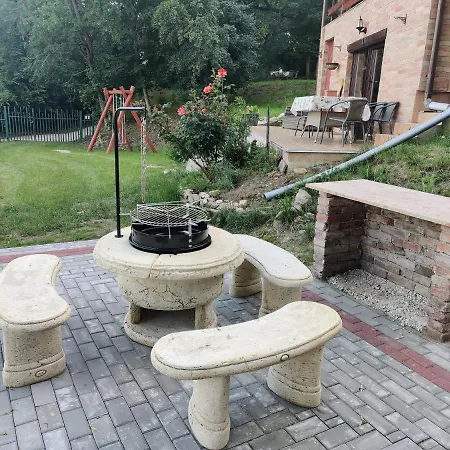 Apartment Krisztina Vendeghaz - Kueloenallo - Itt Csak Ti Vagytok Leanyfalu