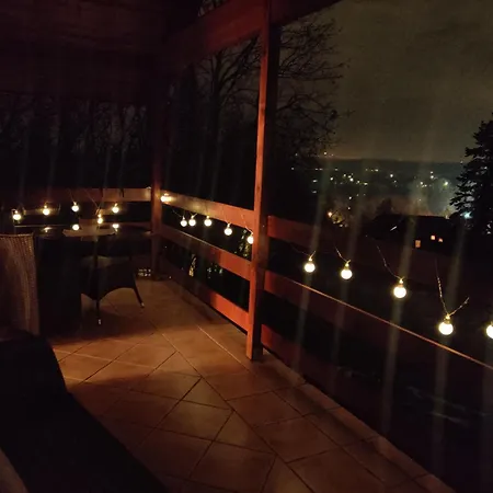 Apartment Krisztina Vendeghaz - Kueloenallo - Itt Csak Ti Vagytok Leanyfalu