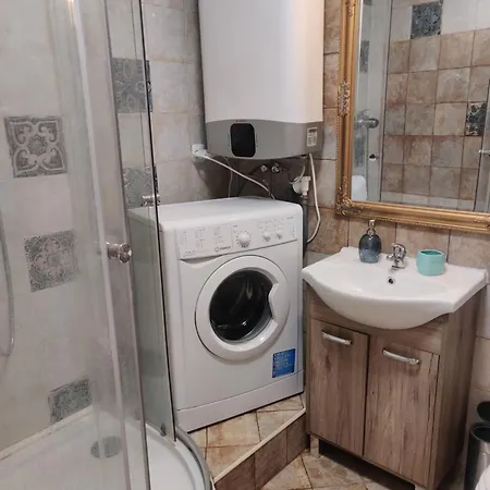 Krisztina Vendeghaz - Kueloenallo - Itt Csak Ti Vagytok Appartement